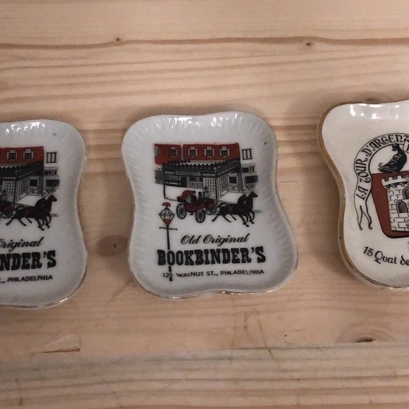 Old Bookbinders Bath Set Of 3 Souvenir Ash Trays Guc Old